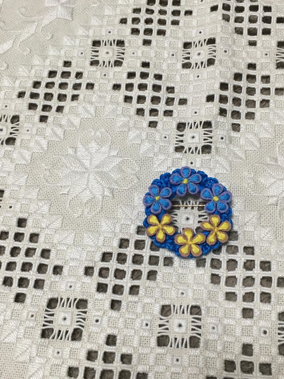 ウクライナ支援 刺繍ブローチ ウクライナカラー 寄付 ブローチ うぽう