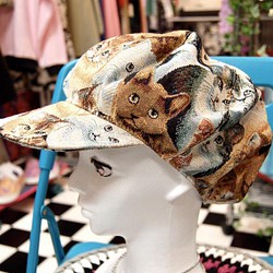 貓紋地精編織報童：荷蘭製造的面料 第1張的照片