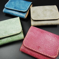 雙折錢包阿拉斯加 (阿拉斯加) 使用 可選擇皮革顏色和針腳顏色 第1張的照片