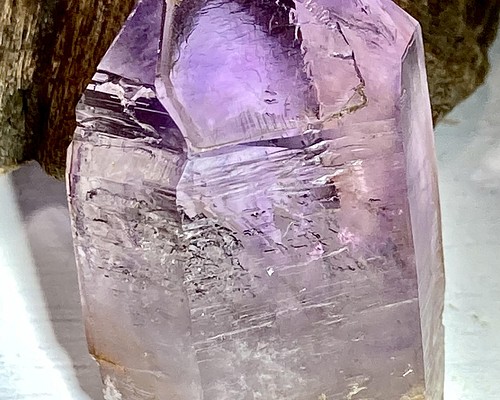 女神が宿る紫水晶✨　虹入り　ベラクルス アメジスト　ラフストーン　原石