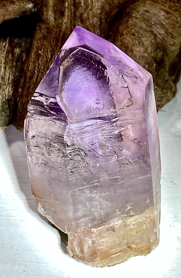 女神が宿る紫水晶✨　虹入り　ベラクルス アメジスト　ラフストーン　原石 1枚目の画像
