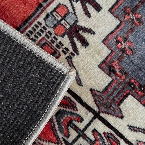 Turkish vintage style rug トルコのヴィンテージスタイルラグ 玄関 