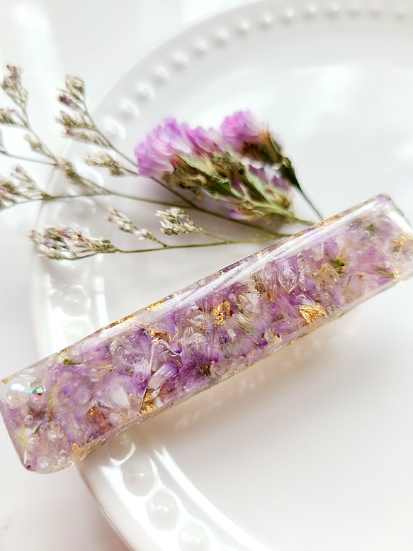♡2点～送料無料♡ボタニカルクリアヘアクリップ 紫スターチスの花弁