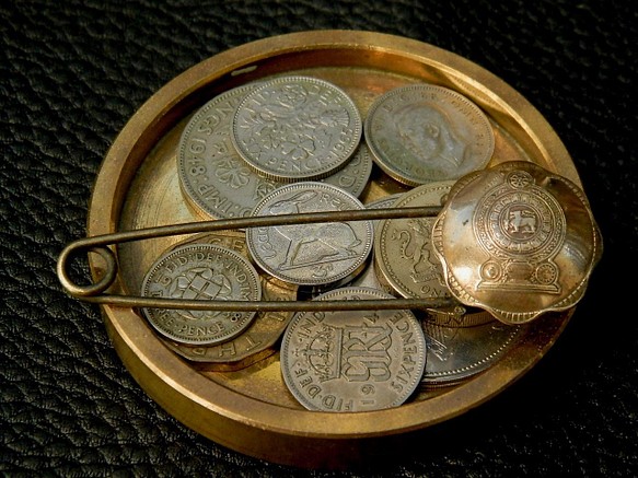 ＃B73　Sri Lanka Coin Brooch 1枚目の画像