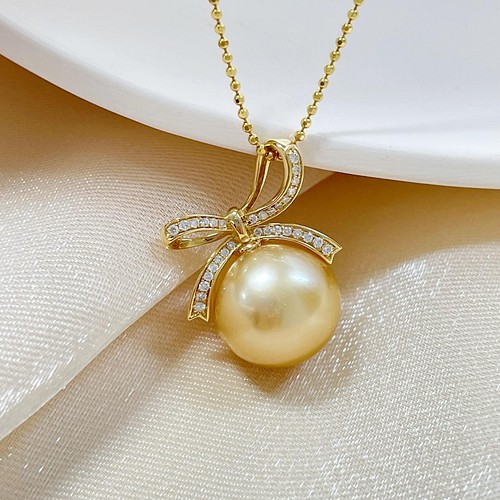 高級】天然南洋真珠 ダイヤモンド付きペンダントトップk18 ネックレス 