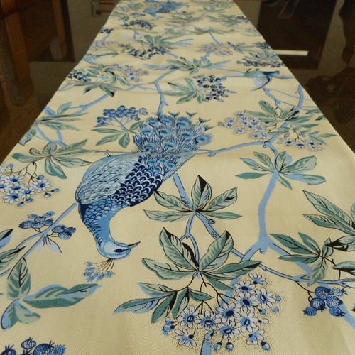 豪華刺繍 花嫁衣裳の丸帯で作った正絹テーブルランナー 帯リメイク 母 