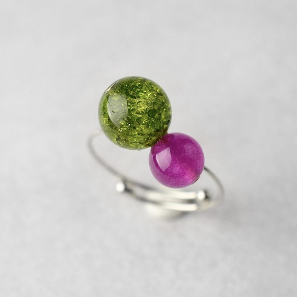 雙色戒指撞色綠蔓越莓粉色天然石戒指開口戒指銀色本色 第1張的照片