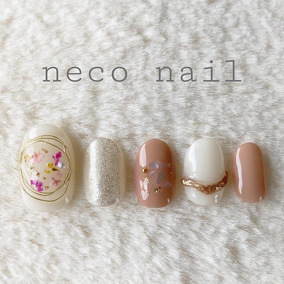 No 109 春ネイル 花 ドライフラワー ベージュ ネイルチップ つけ爪 ネイルチップ ネイルシール Neco Nail Jewelry 通販 Creema クリーマ ハンドメイド 手作り クラフト作品の販売サイト