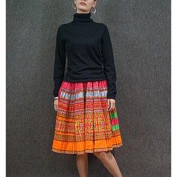 貴州苗族の刺繍付きスカート100%ハンドメイド 手織プリーツスカート Bohoスタイルな女性ためのドレス #101 1枚目の画像
