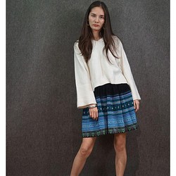 貴州苗族の刺繍付きスカート100%ハンドメイド 手織プリーツスカート Bohoスタイルな女性ためのドレス #119 1枚目の画像