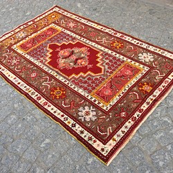 手織りトルコ絨毯 164x104cm ヴィンテージ ラグ 1枚目の画像