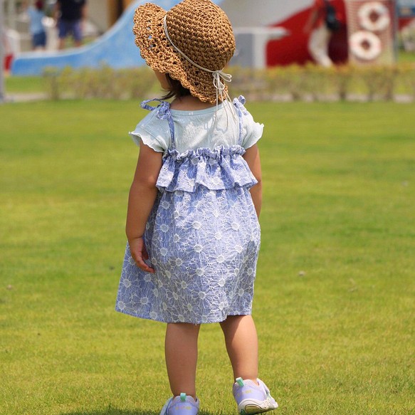 夏にぴったり ストライプ刺繍のフリフリサマーワンピース 子供服 Cotoline 通販 Creema クリーマ ハンドメイド 手作り クラフト作品の販売サイト