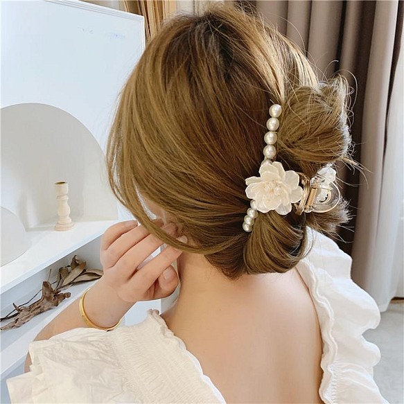 韓国ファッション お花とパールのかわいいヘアクリップ アクセサリー 7302 ヘアアクセサリー Balena 通販 Creema クリーマ ハンドメイド 手作り クラフト作品の販売サイト