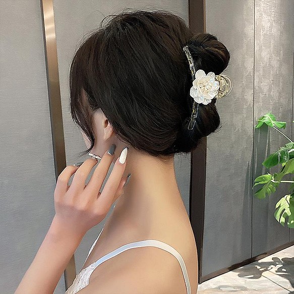 韓国ファッション お花モチーフクリアヘアクリップ アクセサリー 7303 ヘアアクセサリー Balena 通販 Creema クリーマ ハンドメイド 手作り クラフト作品の販売サイト