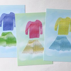 （混ぜOK）薄手のセーターと軽いスカート・ポストカード4枚 1枚目の画像