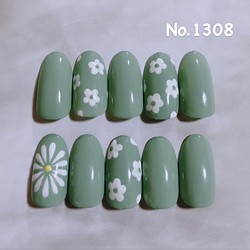 No.1308 ネイルチップ　くすみグリーン　白　花柄　くすみカラー 1枚目の画像