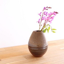 備前焼 三角一輪【A】 【陶器・花器・花入れ・フラワーベース】 一輪挿し・花瓶・花器 備前焼 焼きもん屋 中居 通販｜Creema(クリーマ)  13763118