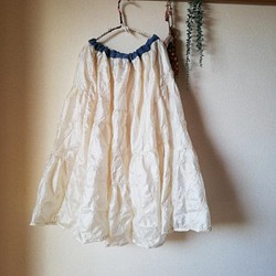 透け感のある・つぎはぎひらひらスカート　アイボリー　ロングスカート 1枚目の画像