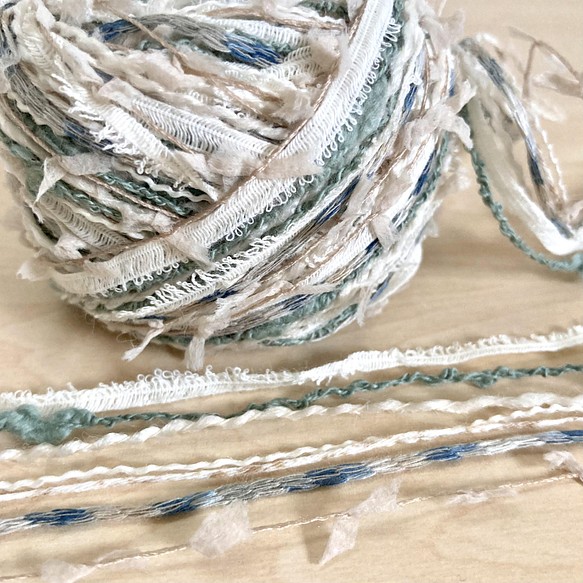 引き揃え糸 キラキラレインボー素材/材料 - 生地/糸