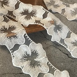 3弁の花びらモチーフ 2m オーガンジーレース 日本製 lace-No,124 1枚目の画像