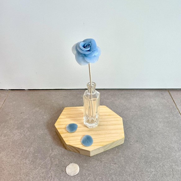 精油擴香棒｜手工黏土仿真玫瑰花造型｜藍色 第2張的照片