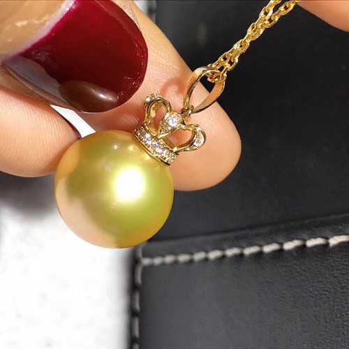 【高級】天然南洋真珠　ダイヤモンド付きペンダントトップk18