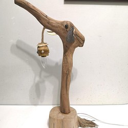 ［小象］立燈 檯燈 桌燈 漂流木燈 夜燈 氣氛燈 造型燈 手作燈 藝術燈具 櫸木 第1張的照片
