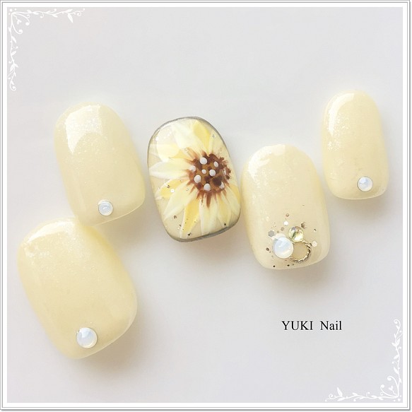 夏ひまわりネイル ネイルチップ ネイルシール Yuki Nail 通販 Creema クリーマ ハンドメイド 手作り クラフト作品の販売サイト