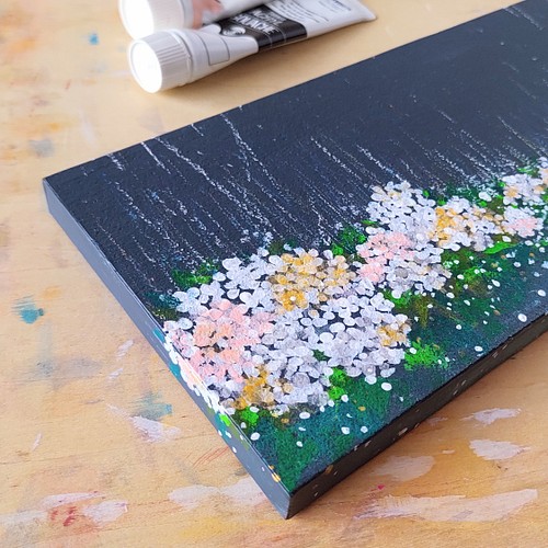 雨に光る白い紫陽花 抽象画 コルクボードの原画 壁飾り 絵画 Kmari 通販 Creema クリーマ ハンドメイド 手作り クラフト作品の販売サイト