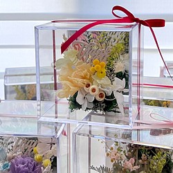 母の日 CUBE ❁.*・゜ カーネーション ライトイエロー ミラー付き プリザ プリザーブドフラワー allure 通販｜Creema(クリーマ)