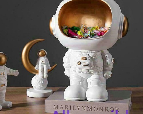 新品 宇宙飛行士 蓄え物 置物 客間 玄関 工芸品