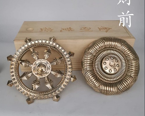 仏教法器 法輪 輪宝 密教法具  チベット 真鍮製 11cm326g