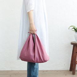 Alin Azuma 包 M 50cm 籃子包，帶亞麻 Azuma 包角撐板（粉紅色）。 第1張的照片