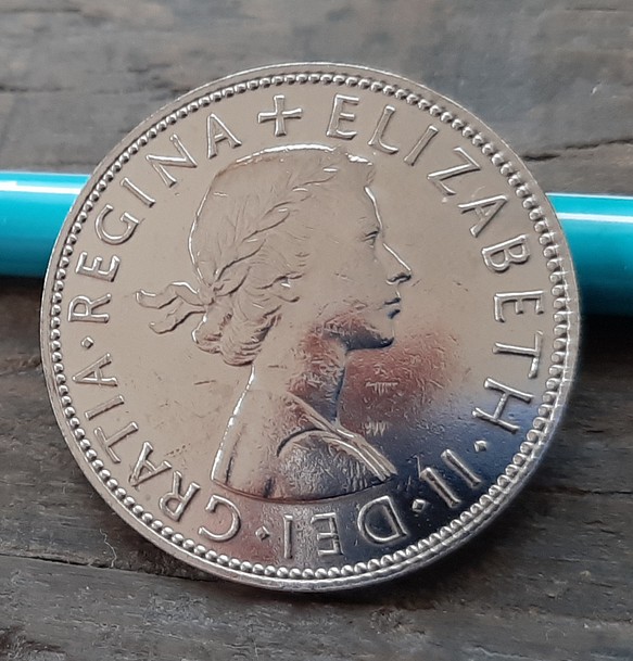 硬貨 イギリス 1965年 ハーフクラウン 英国コイン 美品です 本物