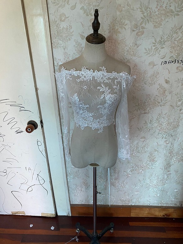 フランス風ウエディングドレス ボレロ オフホワイト 長袖 　編み上げ　花嫁/ウェディングド
