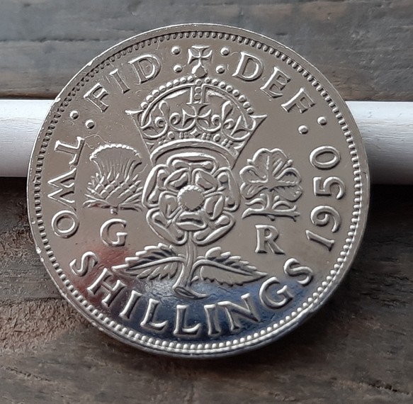 イギリス 1950年 2シリング フローリン  英国ジョージVI王コイン  美品です 本物 直径28.5mm 1枚目の画像