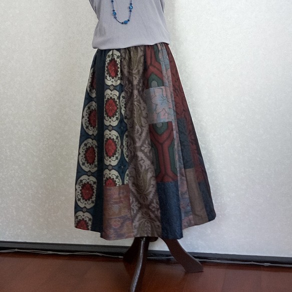 着物リメイク♪丈８０ｃｍ：色々な大島紬をパッチワークして作ったモダンなスカート（裏地付き）
