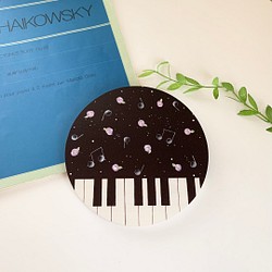【国産木材】ピアノ鍵盤模様♡ローズと音符の飾り絵　　　トールペイント　ピアノ雑貨 1枚目の画像