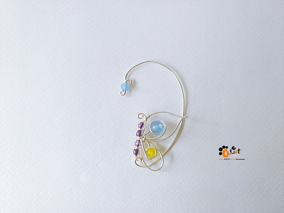 【老貓。愛手作/O.Cat Handmade】 手工飾品 金屬線編 水晶 玉髓 蝴蝶-左 耳掛 耳環 (藍黃銀) 第1張的照片