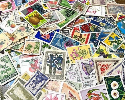 世界の切手~自然・植物~30枚☆使用済み切手・海外切手 その他