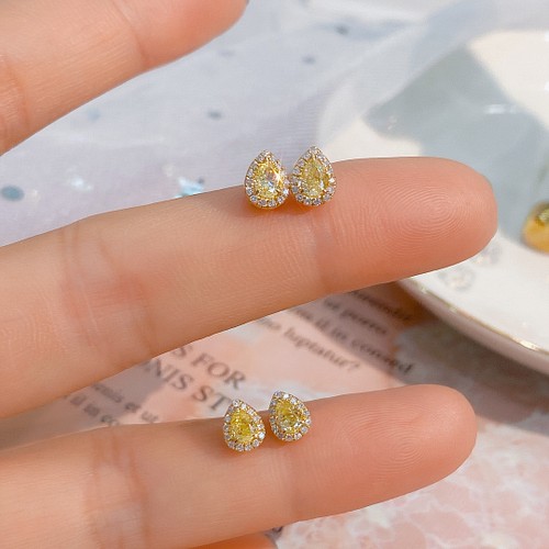 天然ダイヤモンドピアス0.4ct k18-