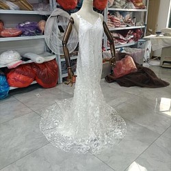 ウェディングドレス キャミソール オフホワイト 3D立体レース刺繍 2次会 1枚目の画像