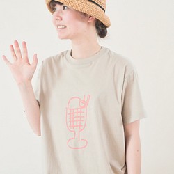 夏を楽しむTシャツ　クリームソーダ　シルクスクリーン印刷 1枚目の画像