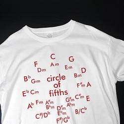 音楽理論系Ｔシャツ サークル・オブ・フィフス　ビックシルエットTシャツ  【ホワイト】程よい厚さ生地の半袖クルーネック 1枚目の画像