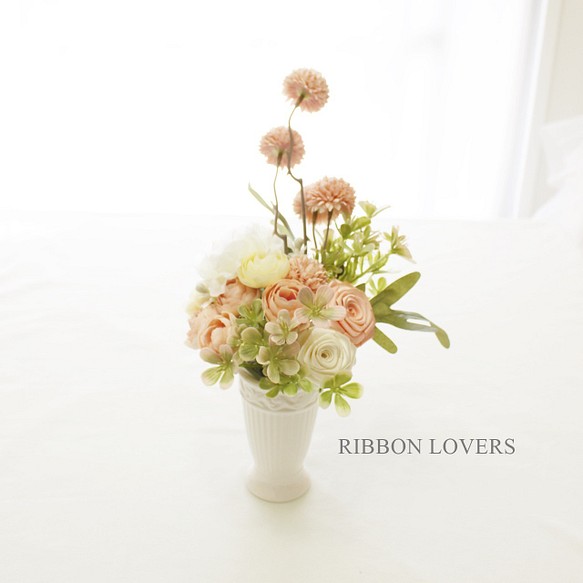 リボンの薔薇 リボンローズの仏花 サーモンピンク フラワー リース Ribbon Lovers 通販 Creema クリーマ ハンドメイド 手作り クラフト作品の販売サイト