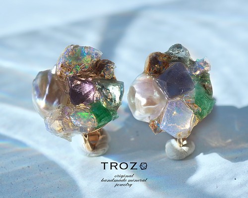 【097 Emerald Song Collection】 Integration Earring 鉱物原石ピアス