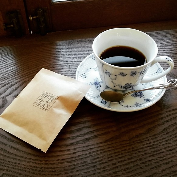 【数量限定】タイ産のコーヒー/ドリップバッグ(深煎り・10g×12) 1枚目の画像