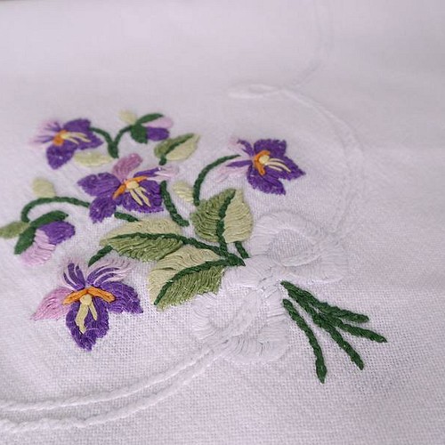 アンティークフランス 紫小花 スミレの花束刺繍 ブルーリボン シルク