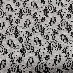 小花とペイズリー模様の綿レース生地　【オフ白】幅104cm×長さ30cm D/#LB3634NC 1枚目の画像