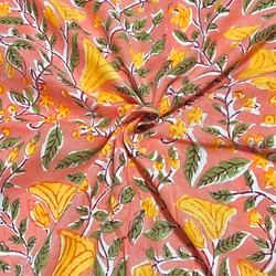 【50cm単位】ピンクオレンジイエローフラワー　インドハンドブロックプリント生地　テキスタイル　コットン 1枚目の画像